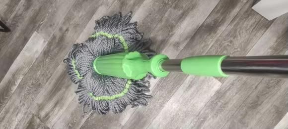 Self-Twisting Rotating Mop – Easy Floor Cleaning Tool