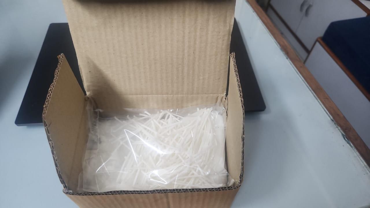 Pearl Soy Wax for Candle Making – 200g with 50 Wicks