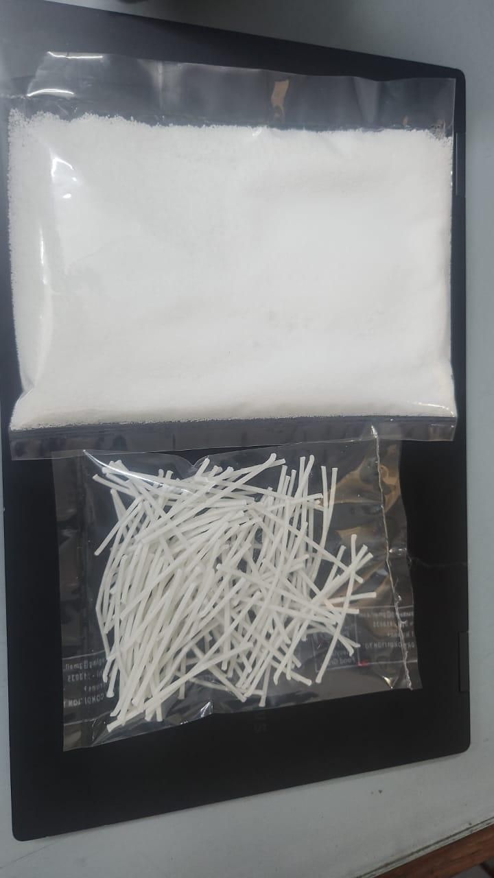 Pearl Soy Wax for Candle Making – 200g with 50 Wicks